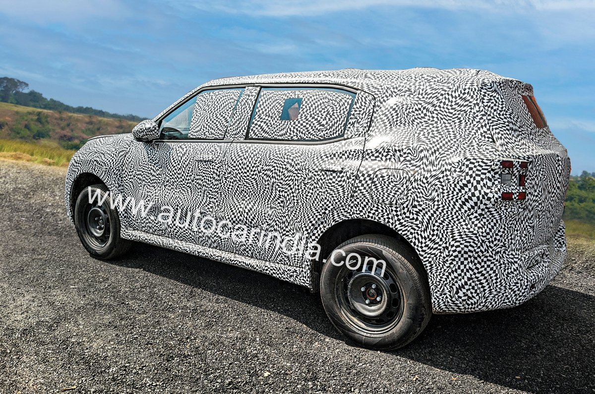 Citroen midsize SUV spied 